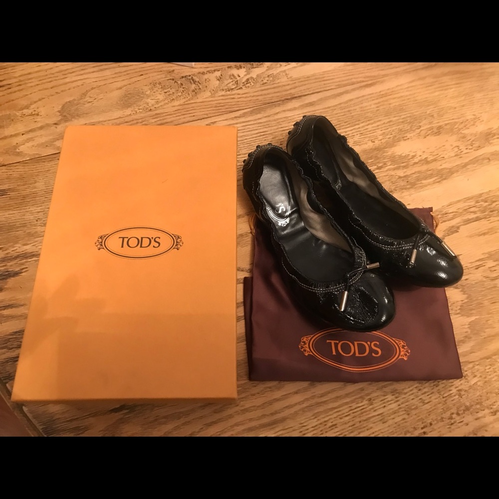 Tod’s dee ballerina black patent